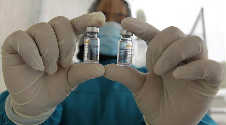 İskoçya'da koronavirüs aşılanmasının hastaneye yatışları azalttığı tespit edildi