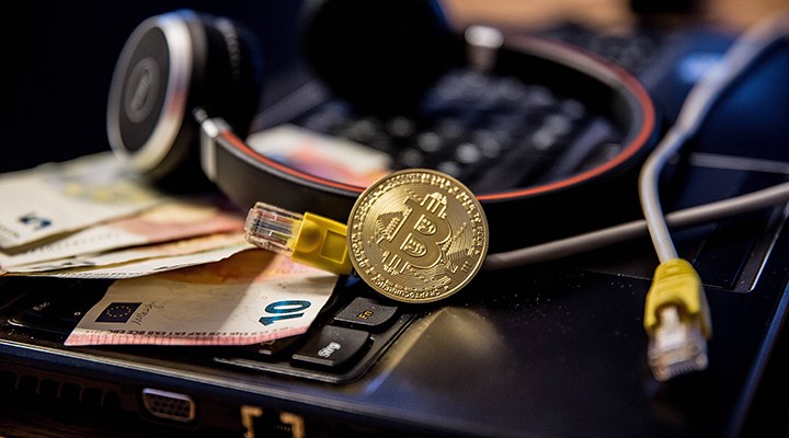 'Bitcoin saadet zinciri' kurup 328 kişiyi 24 milyon lira dolandırdılar