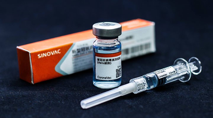 Fahrettin Koca: Sinovac aşısı hastaneye yatışları yüzde 100 engelliyor