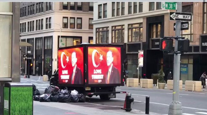 "Love Erdoğan" kampanyası New York sokaklarına taşındı