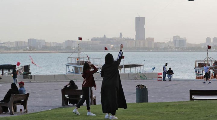 Rapor: Katar'da kadınlar, neredeyse her konuda erkeklerden 'izin almak' zorunda