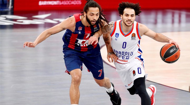 Anadolu Efes, EuroLeague'de sezonu ilk 4'te bitirmeyi garantiledi
