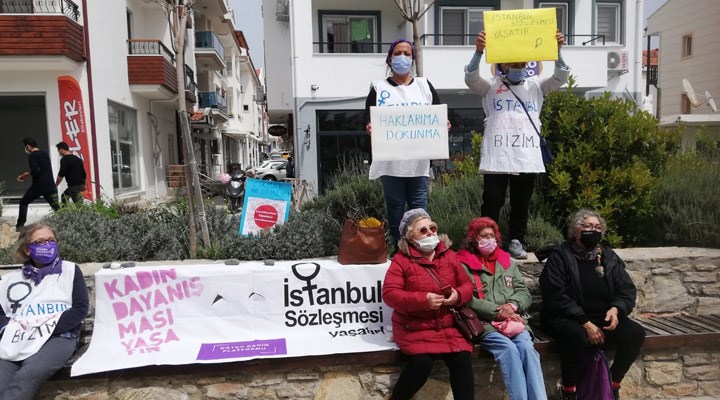 Datça Kadın Platformu nöbet başlattı: "İstanbul Sözleşmesi'ne sahip çıkıyoruz"