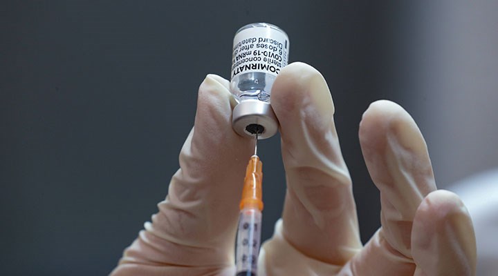 AB, BioNTech-Pfizer'dan 1,8 milyar doz ilave aşı alacak