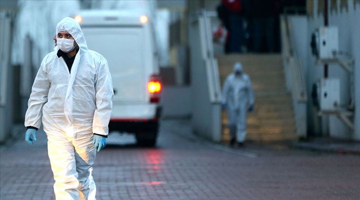 Türkiye'de son 24 saatte 289 kişi koronavirüsten yaşamını yitirdi