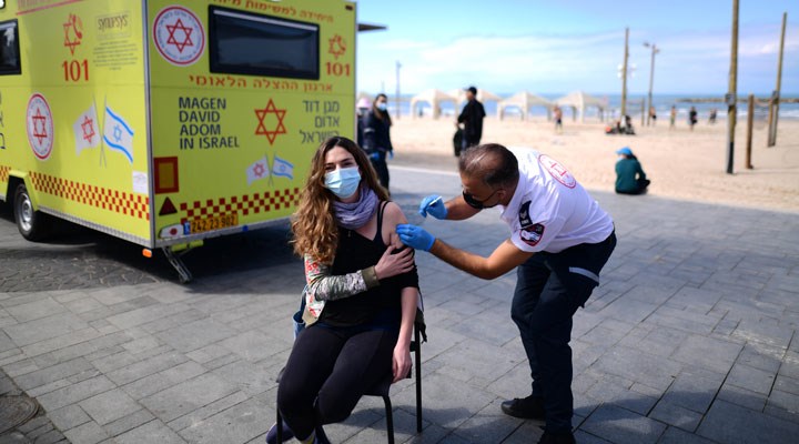 İsrail'de aşı sayesinde artık açık alanda maske takılmayacak: Bu noktaya nasıl gelindi?