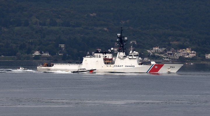 Karadeniz’e giden ABD sahil güvenlik gemisi İstanbul Boğazı’nda