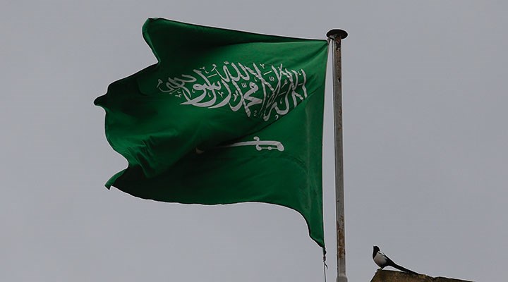 Suudi Arabistan, vatandaşlarına seyahat yasağını kaldırıyor