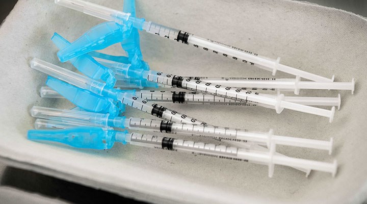 DSÖ: Avrupa'da onaylı Covid-19 aşıları, tüm varyantlara karşı etkili