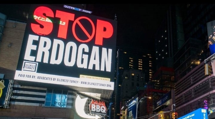 ABD'deki 'Stop Erdoğan' ilanlarına yönelik 2 kişiye fezleke düzenlendi