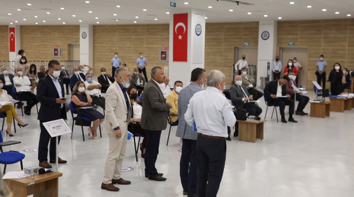 Muğla Büyükşehir Belediye Meclisi'nde Atatürk'e lanet okuyan imam kınandı, AKP ve MHP'liler salonu terk etti