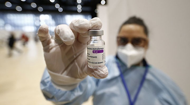 2 kişi hayatını kaybetmişti: Avustralya, AstraZeneca aşısında politika değişikliğine gitti