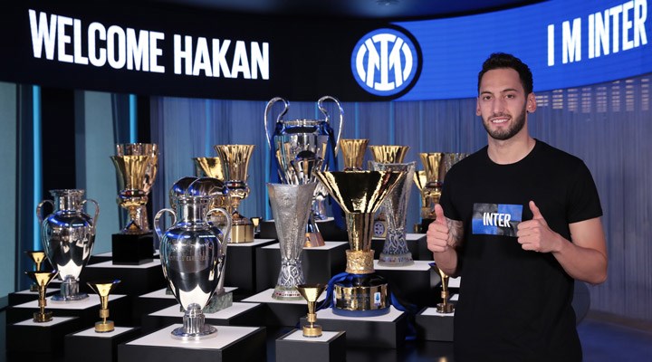 Inter, Hakan Çalhanoğlu'nu kadrosuna kattı