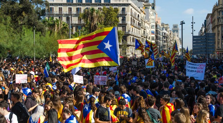 İspanya hükümeti, hapisteki 9 Katalan lider için af çıkardı