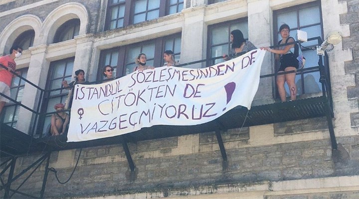 Boğaziçi’nde öğrenciler ve hocalar işlevsizliği protesto etti