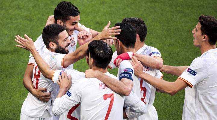 EURO 2020'de ilk yarı finalistler belli oldu: İspanya ile İtalya karşılaşacak