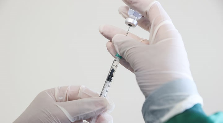 BioNTech aşısı Covid-19 geçirenlere tek doz uygulanacak