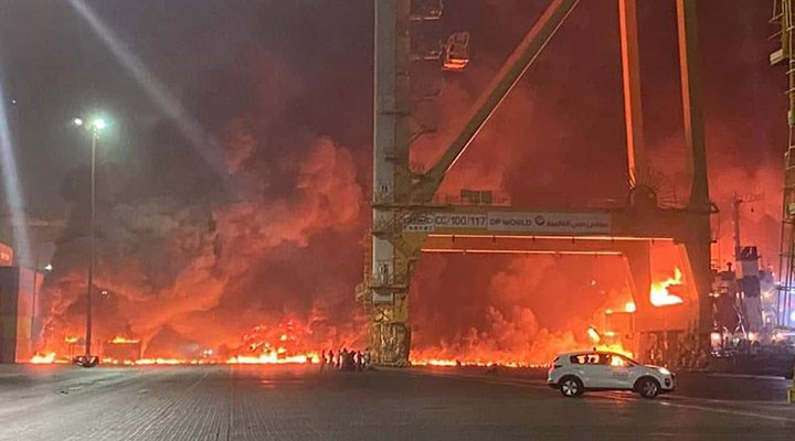 Dubai'deki Cebel Ali Limanı'nda patlama