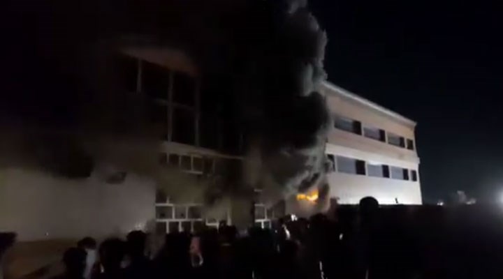 Irak’ın güneyinde Covid-19 hastalarının yattığı hastanede yangın çıktı
