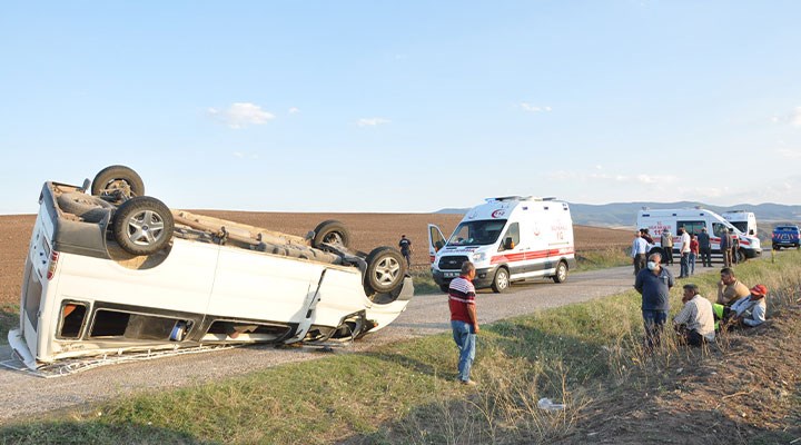 Yozgat’ta tarım işçilerini taşıyan minibüs devrildi: 11 yaralı