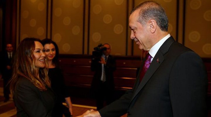 “AKP, Ayvalık Belediye Başkanlığı için Hülya Avşar ile görüştü” iddiası