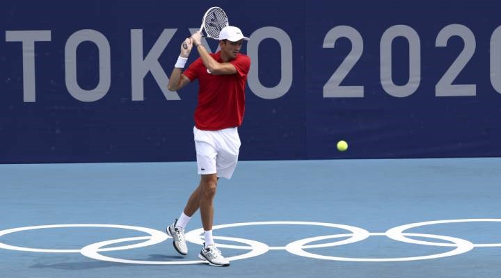 Rus tenisçi Medvedev, sıcak hava nedeniyle kortta fenalaştı