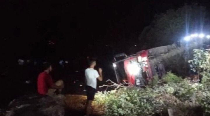 Marmaris'te yangına müdahale eden orman işçileri kaza yaptı: 4 yaralı