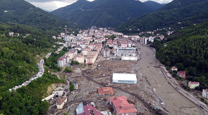 Bartın, Sinop ve Kastamonu'daki sel felaketi '3.seviye ulusal afet' ilan edildi
