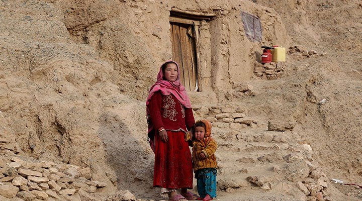 AP: Afgan kadınları ve kız çocuklarını etkileyecek bir insani krize göz yummamalıyız