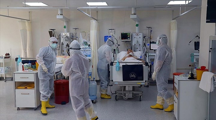 Trabzon'da Covid-19 yoğun bakım hastası yüzde bin 50 arttı