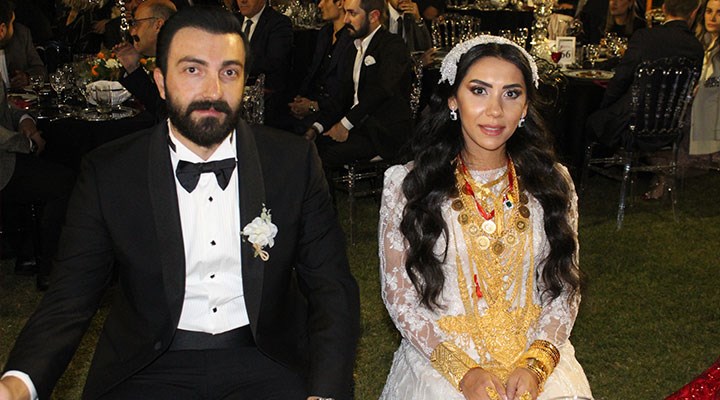 2 eski milletvekilinin torunu ve kızı evlendi: 1500 kişilik düğünde 2 milyon lira ve 4 kilo altın takıldı