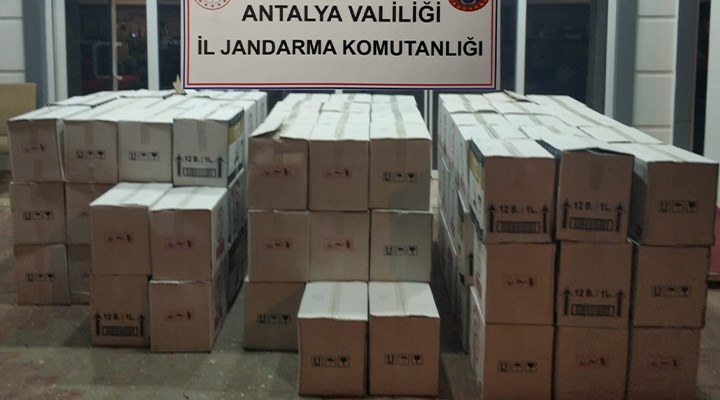Antalya'da otelde bin 498 litre sahte bandrollü içki ele geçirildi