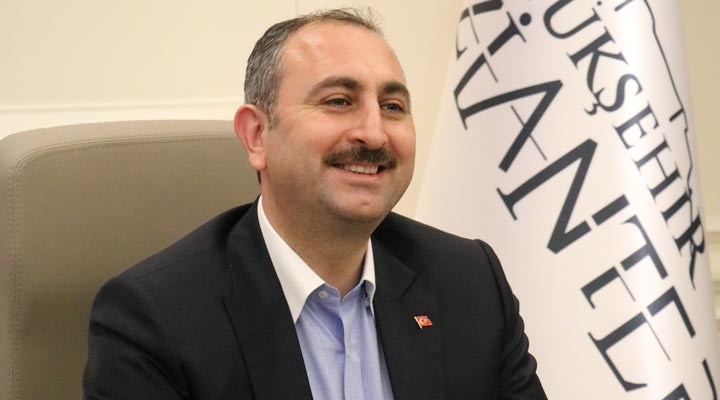 Adalet Bakanı Gül: Ak Parti sansüre asla müsaade etmez