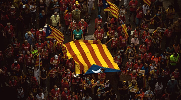 Catalonya özerk hükümetimakesakere masasında on üspanya hkümeti