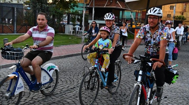 Avrupa Hareketlilik Haftası: İzmir'de 7 bin 522 metrelik yol sadece yaya ve bisikletlilerin kullanımına bırakıldı