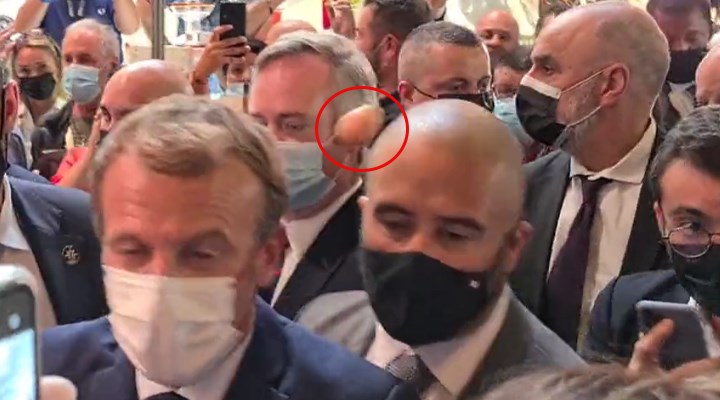 Macron'a Lyon ziyaretinde yumurta fırlatıldı