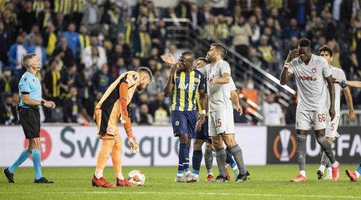 Fenerbahçe, Olympiakos’a 3-0 mağlup oldu
