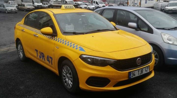 İBB, "Karşının taksisiyim" diyen şoförün çalışma iznini askıya aldı