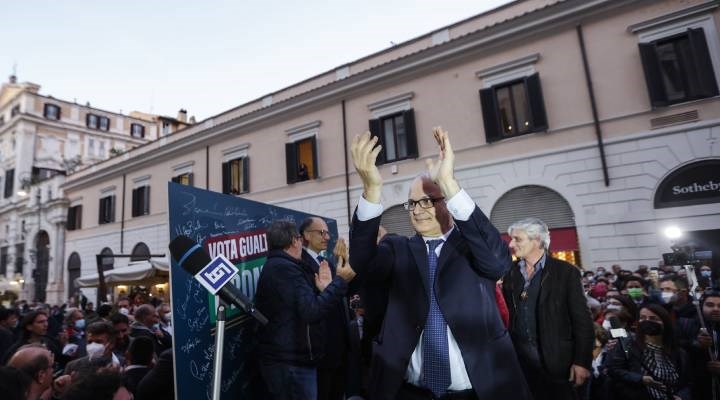 İtalya'da kısmi yerel seçimlerden merkez sol zaferle çıktı