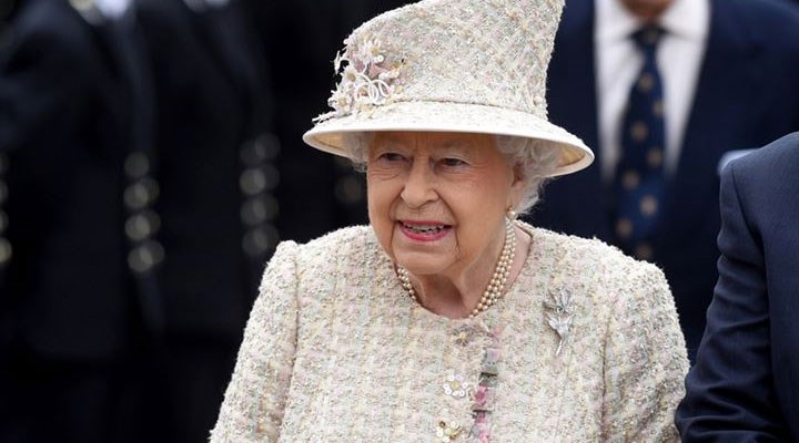 İngiltere Kraliçesi 2. Elizabeth 'yılın yaşlısı' ödülünü reddetti
