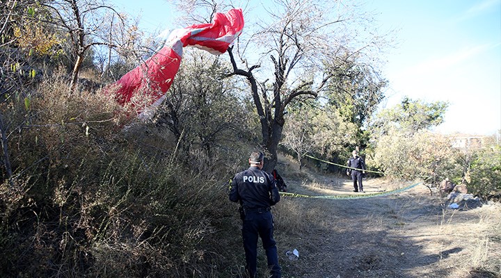 Kayseri'de ağaca düşen yamaç paraşütçüsü ağır yaralandı
