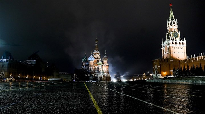 Moskova'da Covid-19 nedeniyle 'kısmi kapanma' başladı