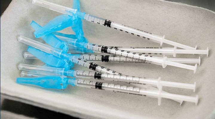 BioNTech aşısında üçüncü doz kimlere uygulanacak?