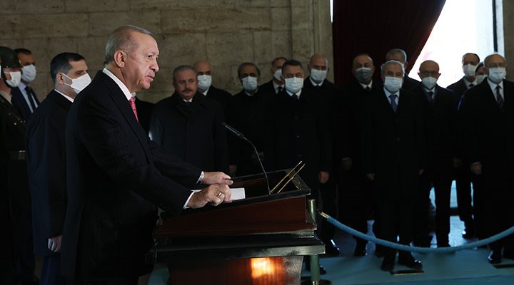 Erdoğan Atatürk’ü anma töreninde CHP'yi hedef aldı: Gazi hayatta olsaydı bunları o partiden sopayla kovalardı