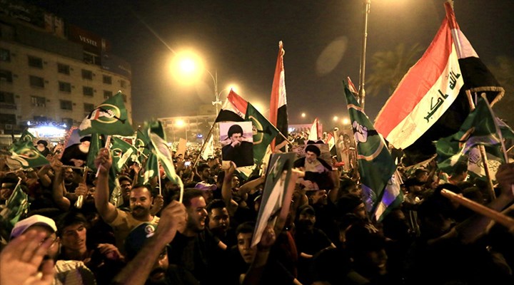 Irak'ta seçimleri kazanan Sadr Hareketi, silahlı kanadını lağvetti