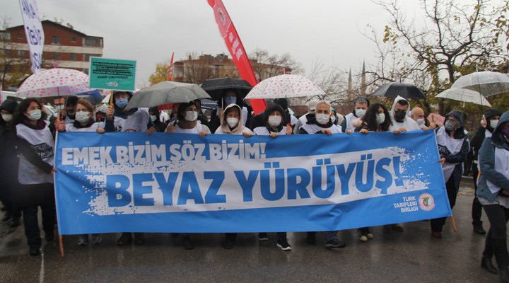 Hekimlerin ‘Beyaz Yürüyüş’ü Ankara’ya ulaştı