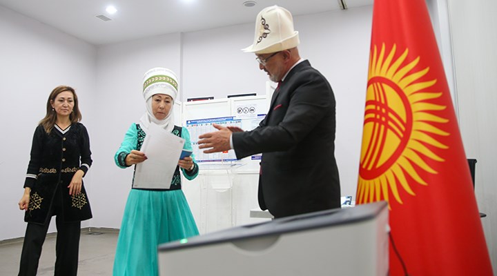 Kırgızistan'da bir milletvekili 'darbe planlamaktan' gözaltına alındı