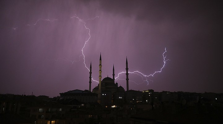 Bir fırtına uyarısı da Ankara Valiliği'nden