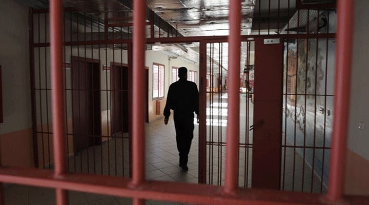 Açık cezaevlerindeki hükümlülerin Covid-19 izin süreleri uzatıldı