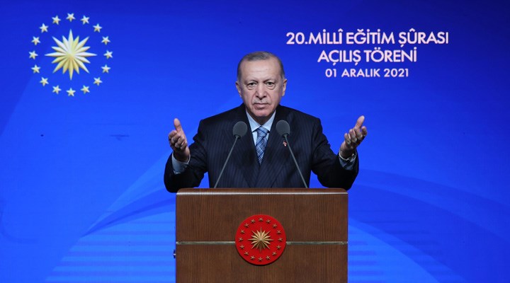 Erdoğan’dan profesörlere çağrı: Orta öğretimde müdür olun